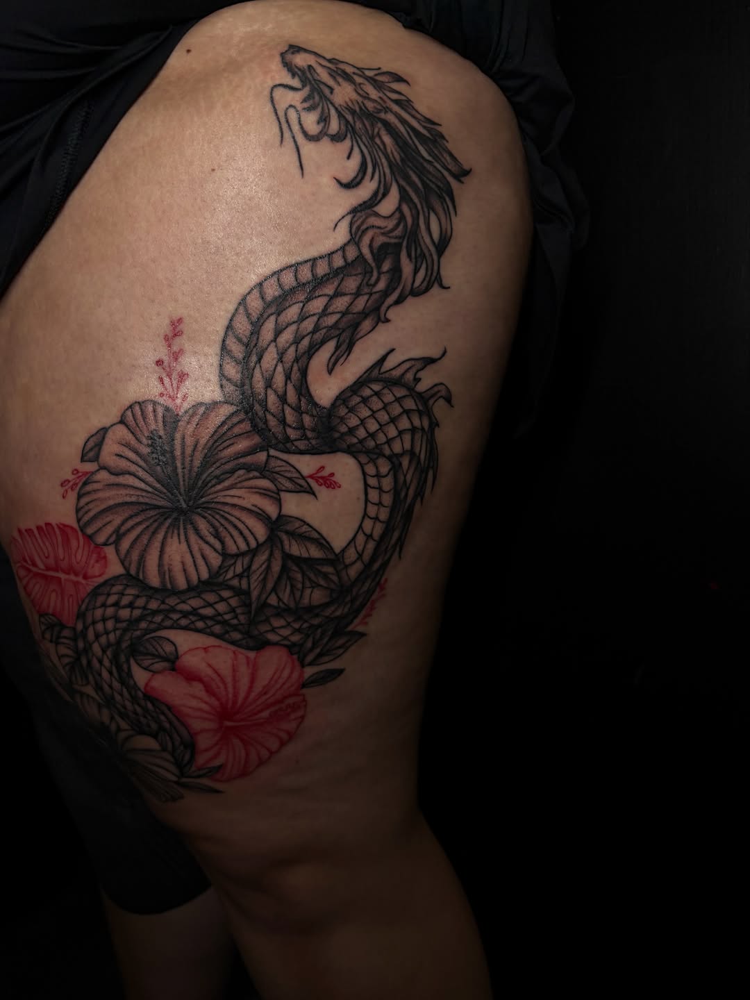 Tattoo by @alt.eredcanvas — black_and_grey