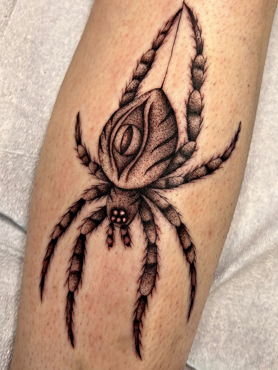 Tattoo by @gloomlacruz — black_and_grey