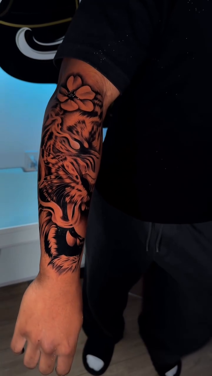 Tattoo by @inkedbydoll — japanese_irezumi, black_and_grey