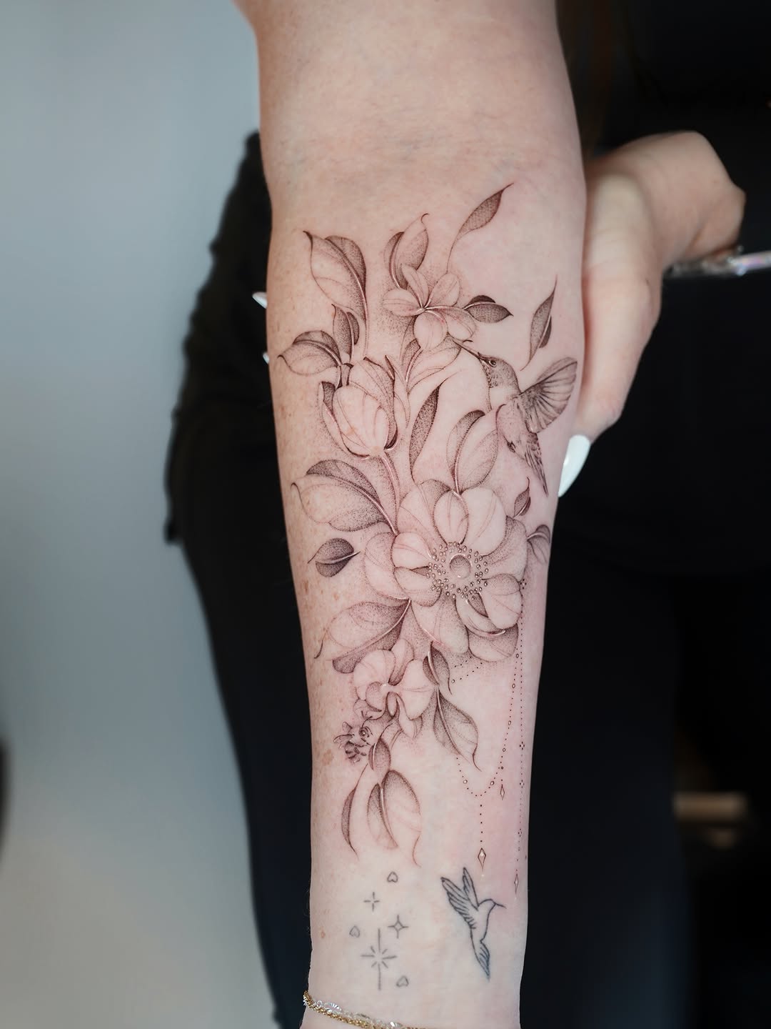 Tattoo by @belfernandezink โ fine_line, dotwork