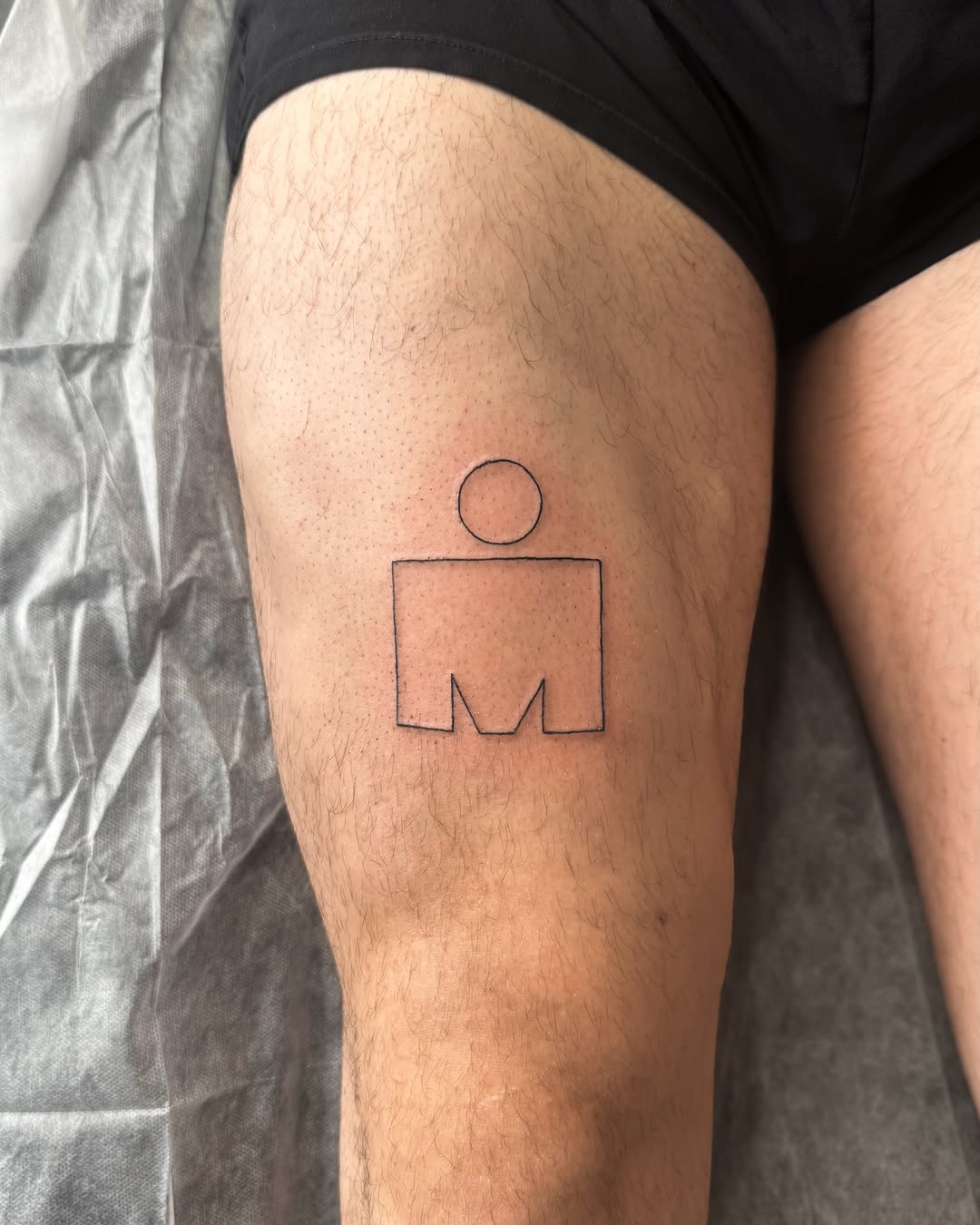 Tattoo by @chyzh.ttt — minimalist