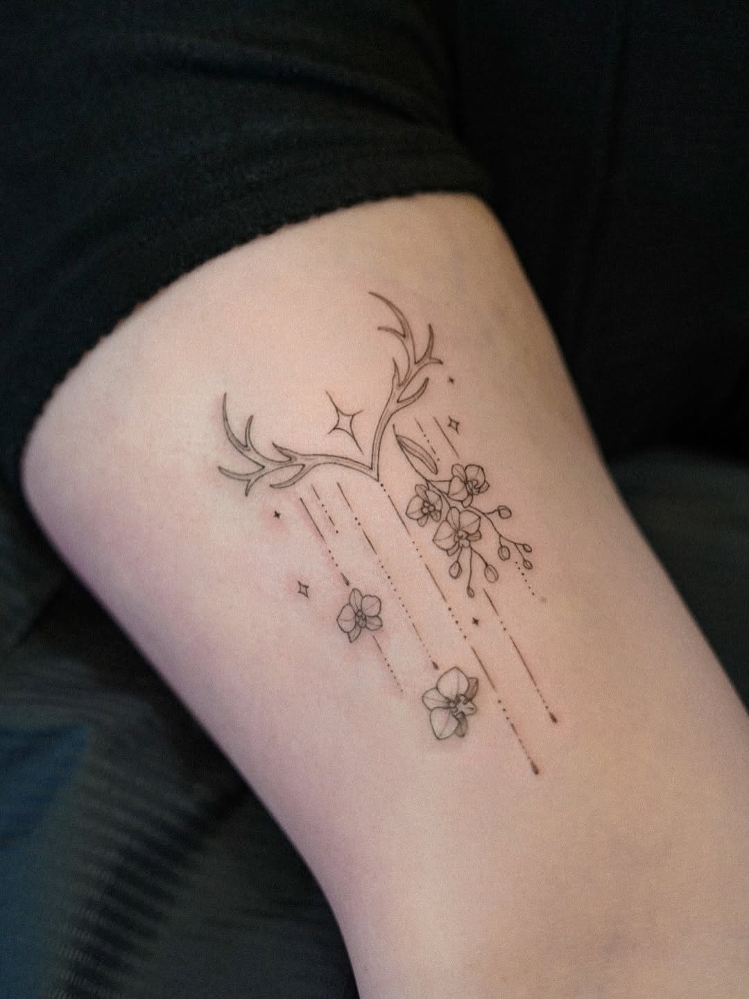 Tattoo by @aya_art.ink β fine_line, minimalist