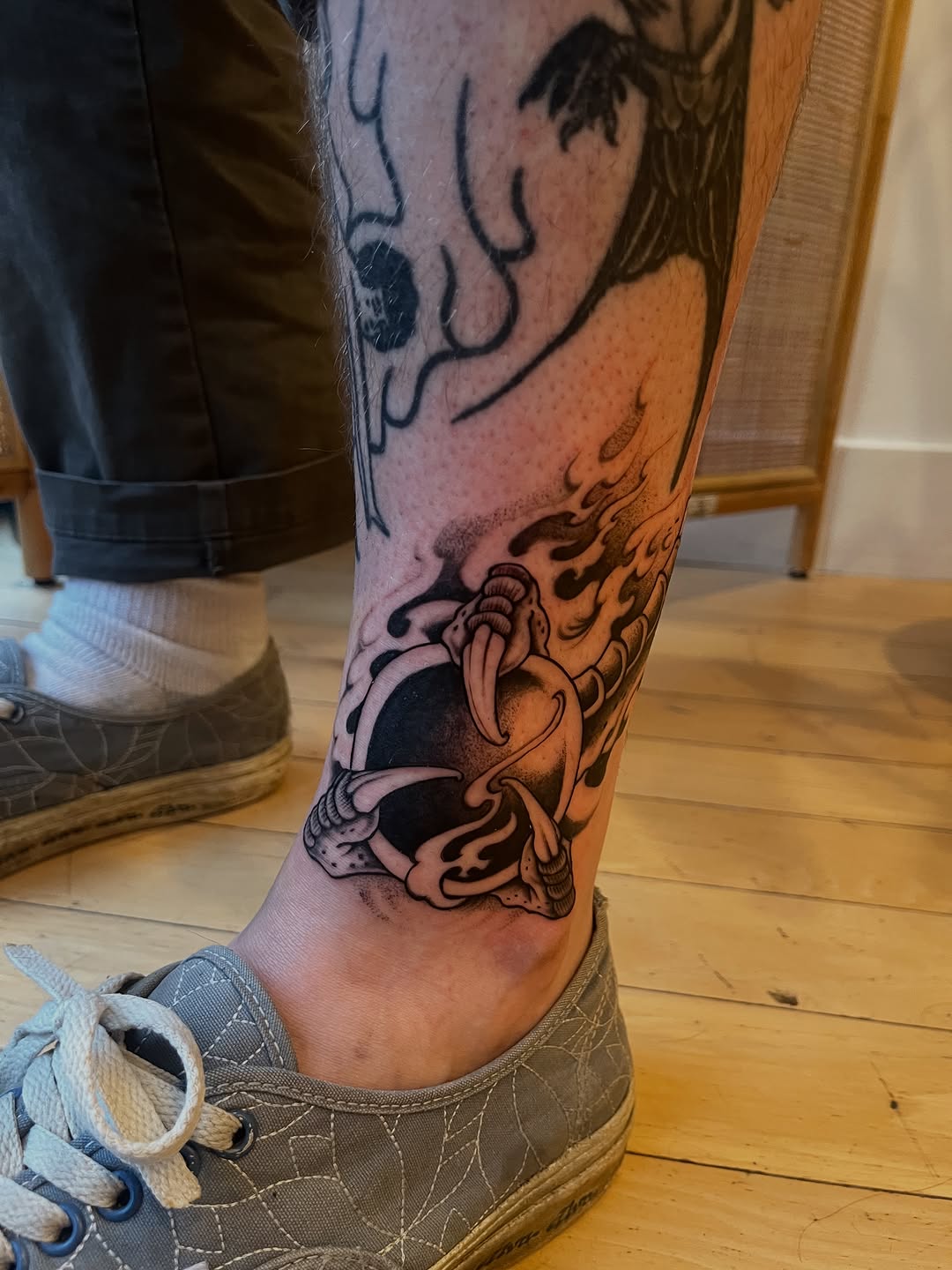 Tattoo by @long.ung — illustrative, blackwork