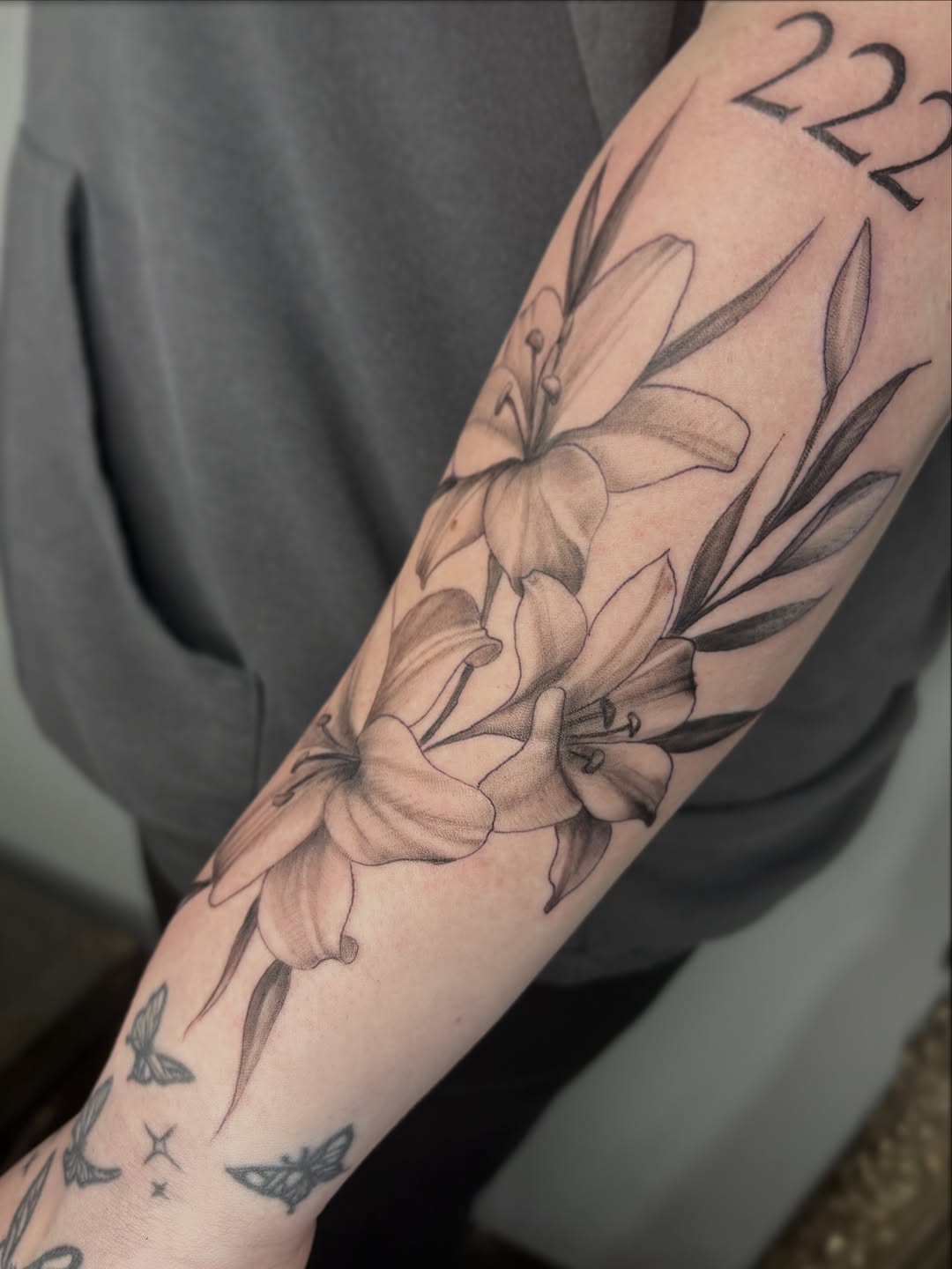 Tattoo by @cassandratattoos — black_and_grey, illustrative