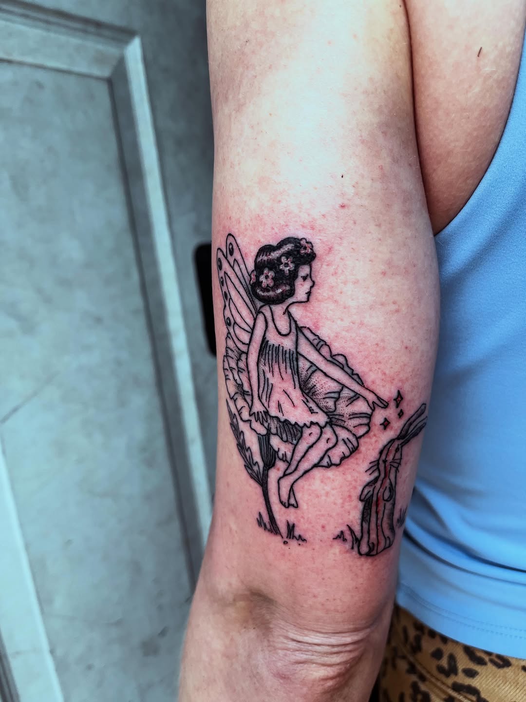 Tattoo by @rafaelaodenetattoos — illustrative, fine_line