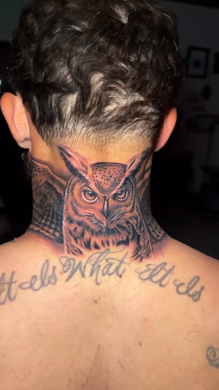 Tattoo by @elfamosoflames — black_and_grey