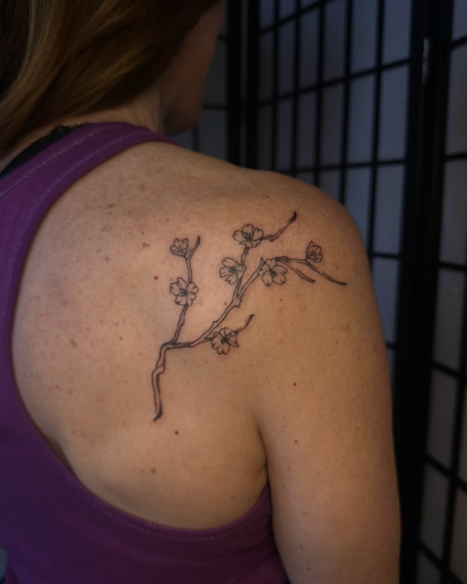 Tattoo by @irezumijun — fine_line