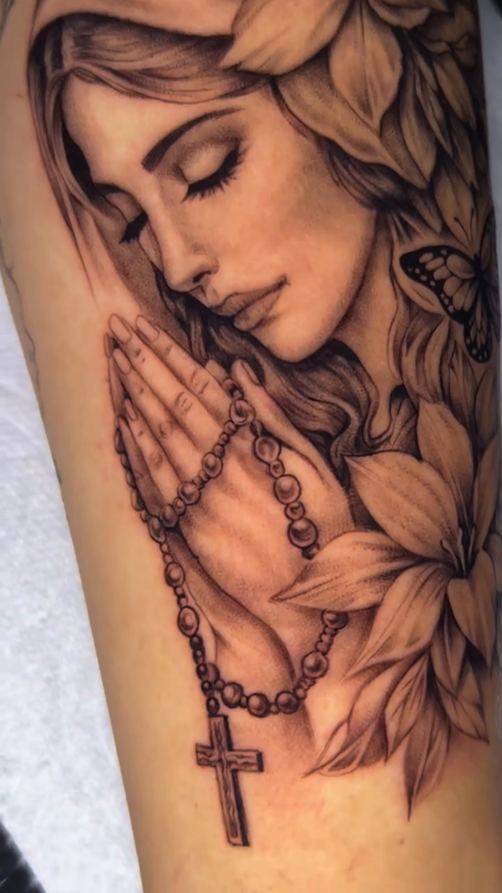 Tattoo by @1desire.ink — black_and_grey, realism
