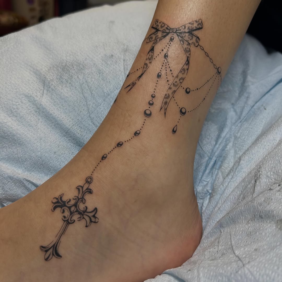 Tattoo by @tats.by.yana โ fine_line, ornamental