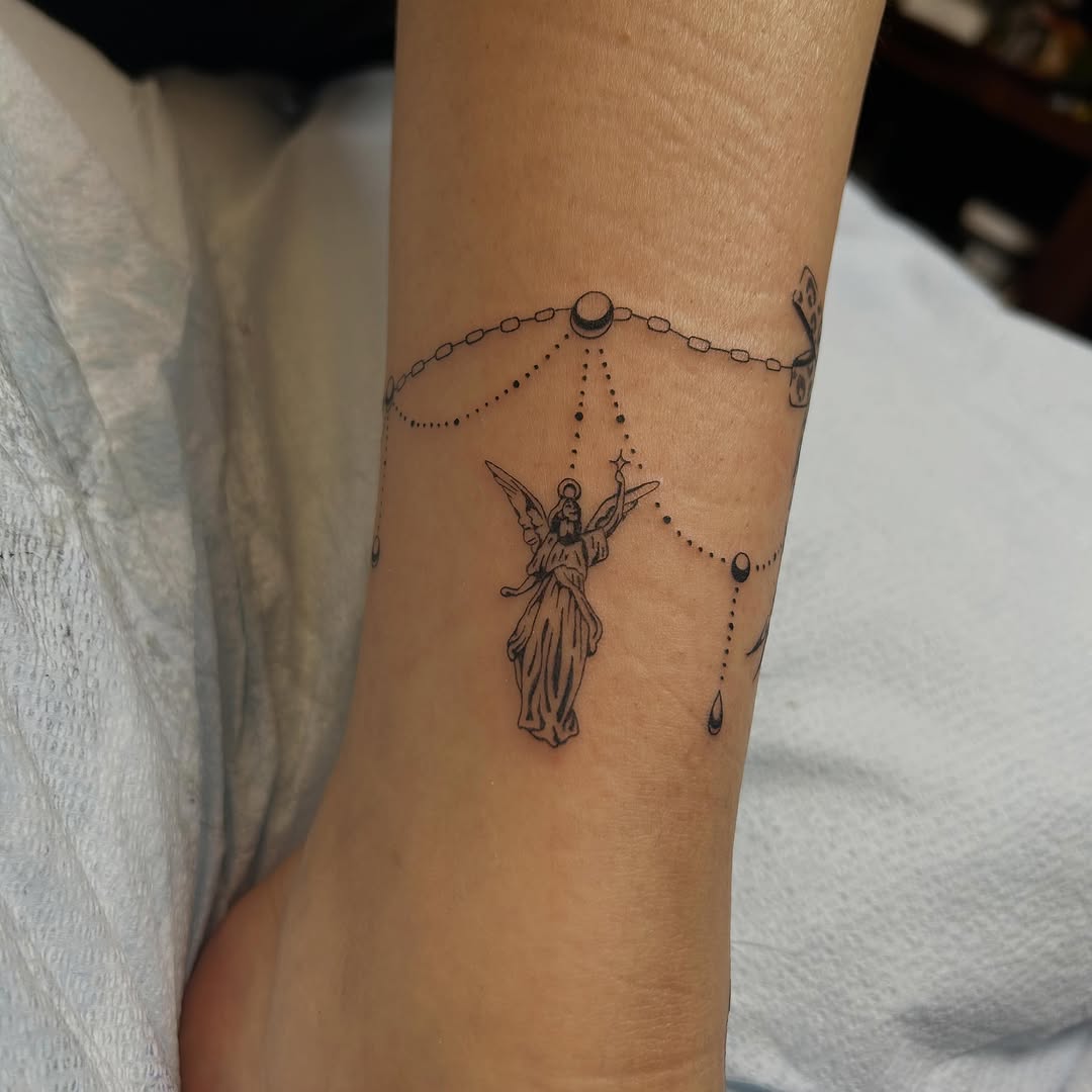 Tattoo by @tats.by.yana โ fine_line, black_and_grey