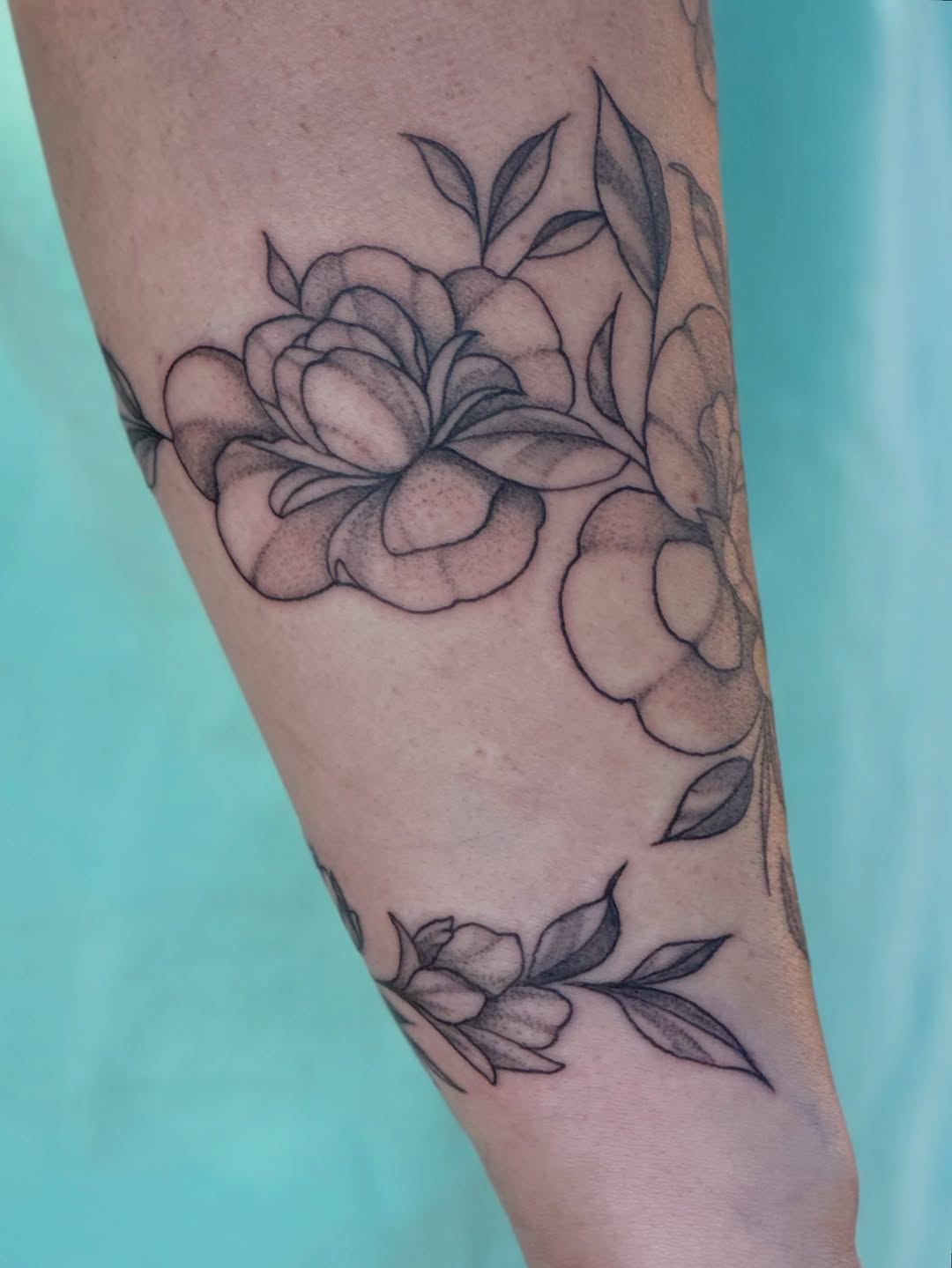 Tattoo by @natalierose.tattoo โ fine_line, black_and_grey