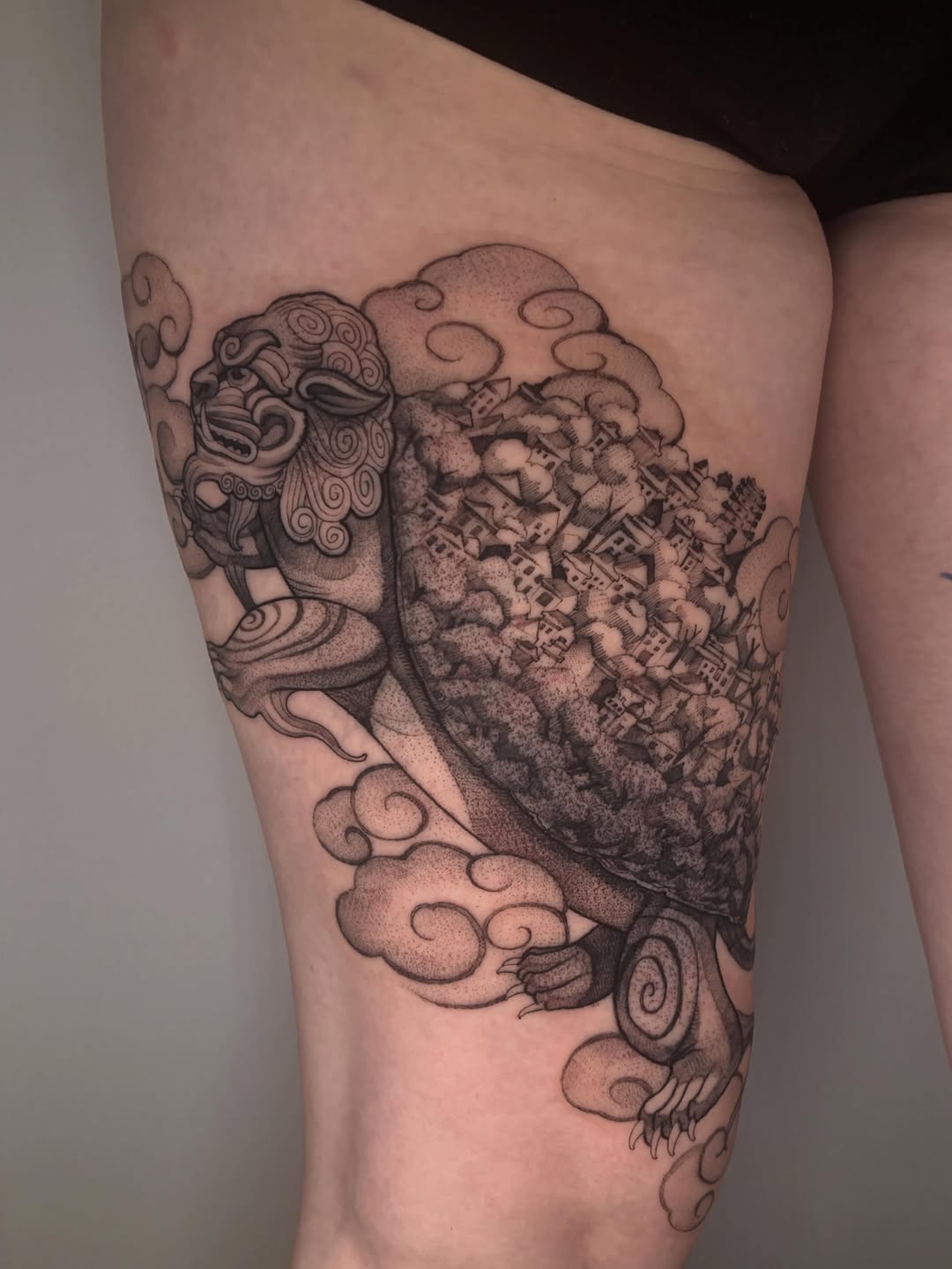 Tattoo by @caroljackytattoos — japanese_irezumi, dotwork