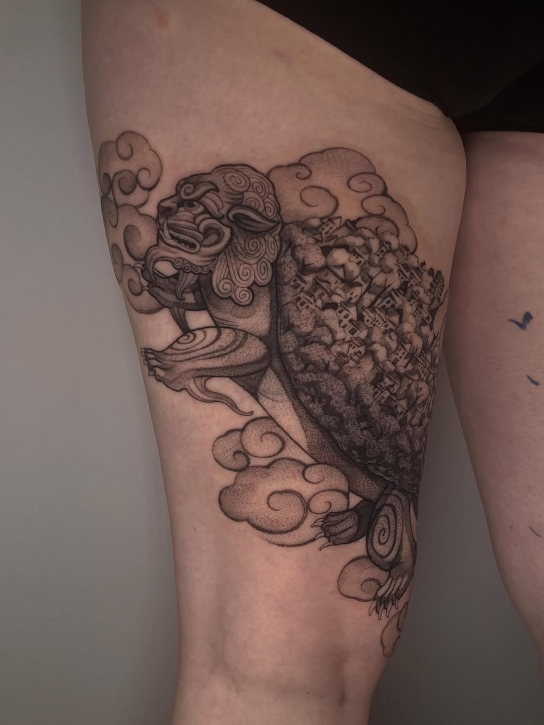 Tattoo by @caroljackytattoos — japanese_irezumi, dotwork