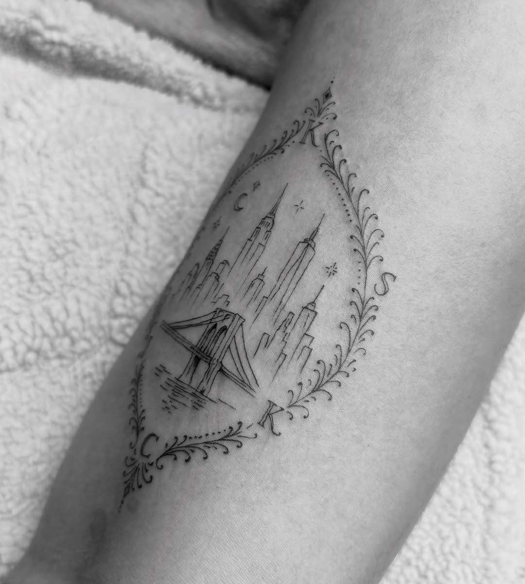 Tattoo by @secretlinetattoo — fine_line