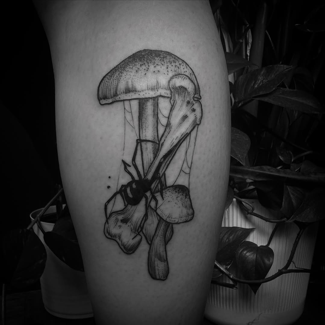 Tattoo by @desireedisarraytattoo — illustrative, black_and_grey