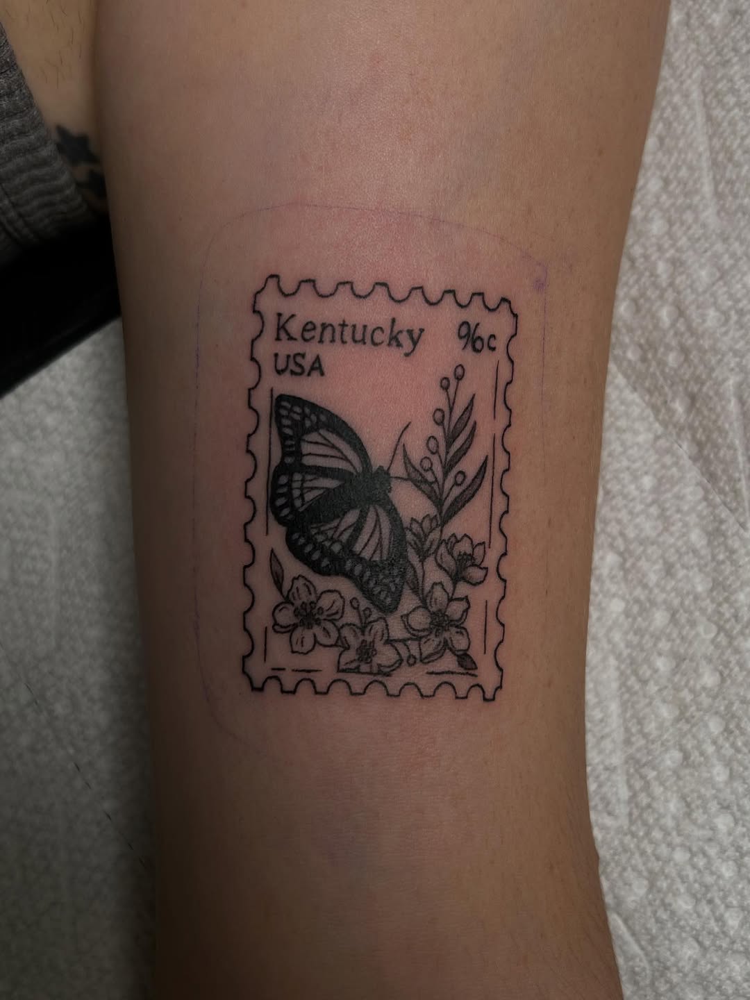 Tattoo by @lilbit.tat โ illustrative, fine_line