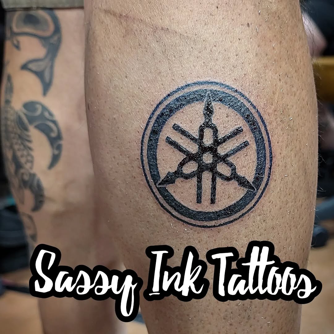 Tattoo by @sassyinktattoos — blackwork