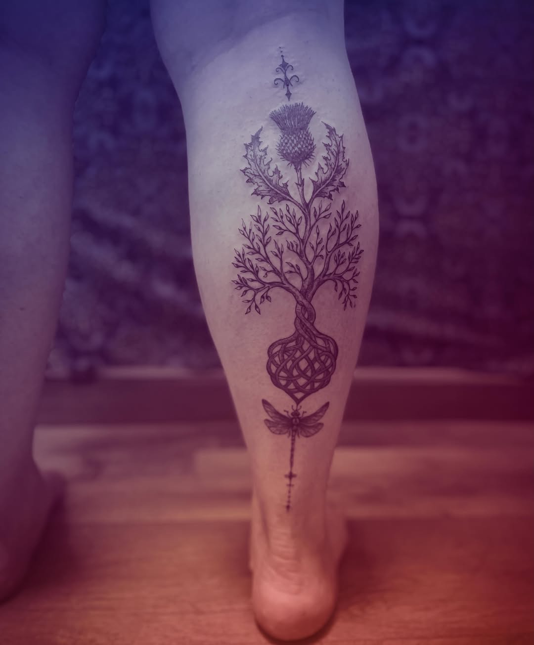 Tattoo by @lamainbleue_tattoo — fine_line