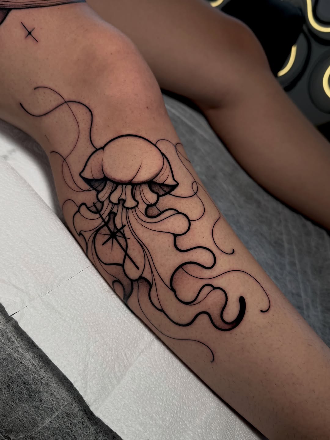 Tattoo by @blattattoo โ fine_line, dotwork