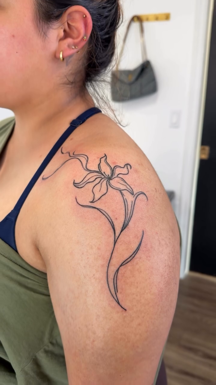 Tattoo by @inkby.ali — fine_line