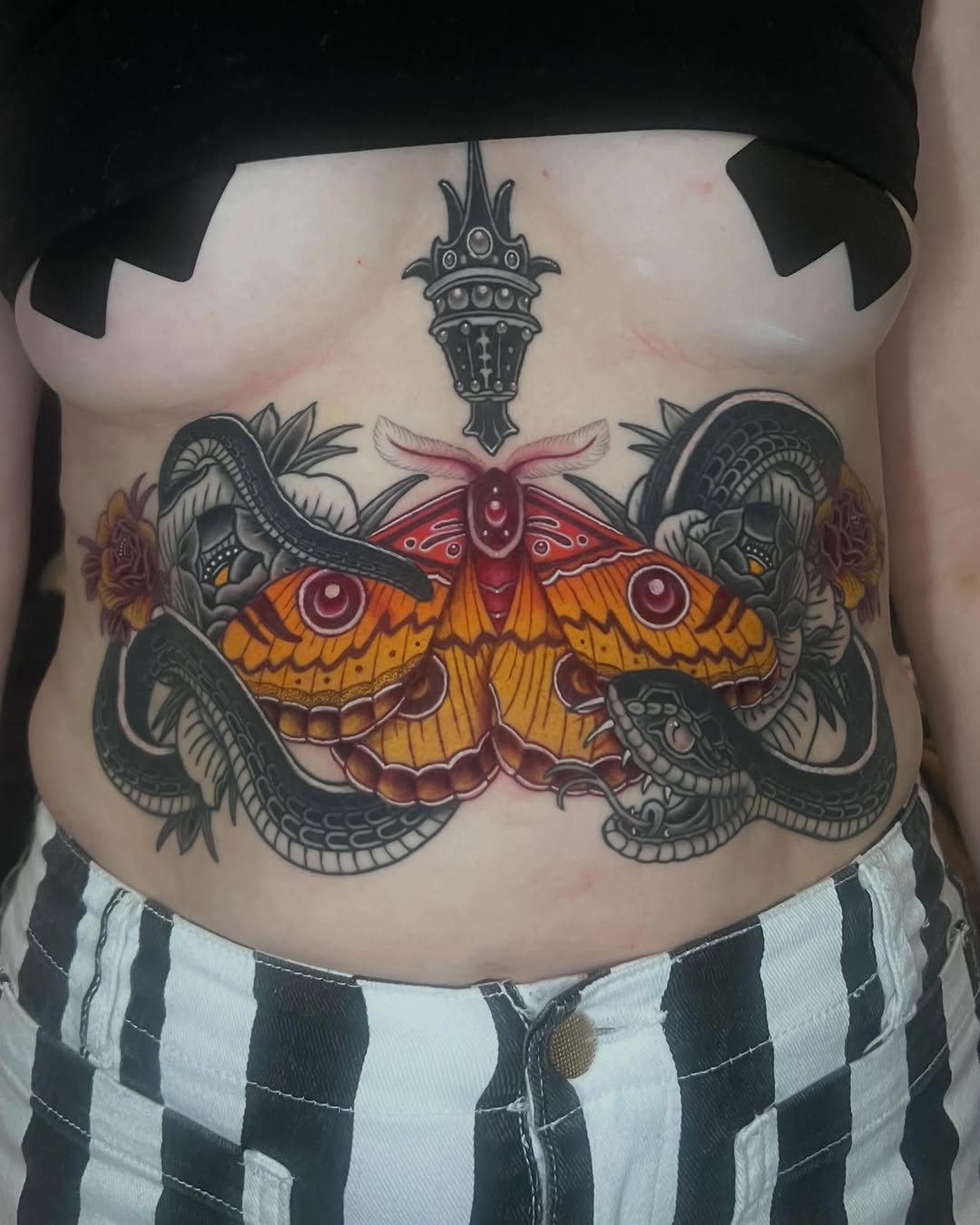 Tattoo by @yur.da.sells.blackwork — neo_traditional, illustrative