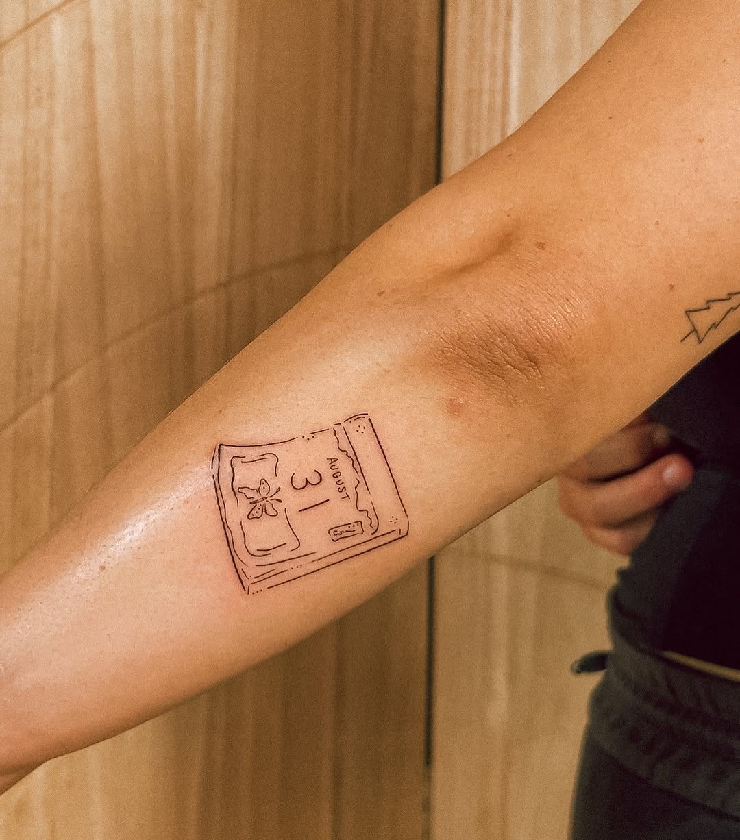 Tattoo by @taurusmoontattoo — fine_line, sketch