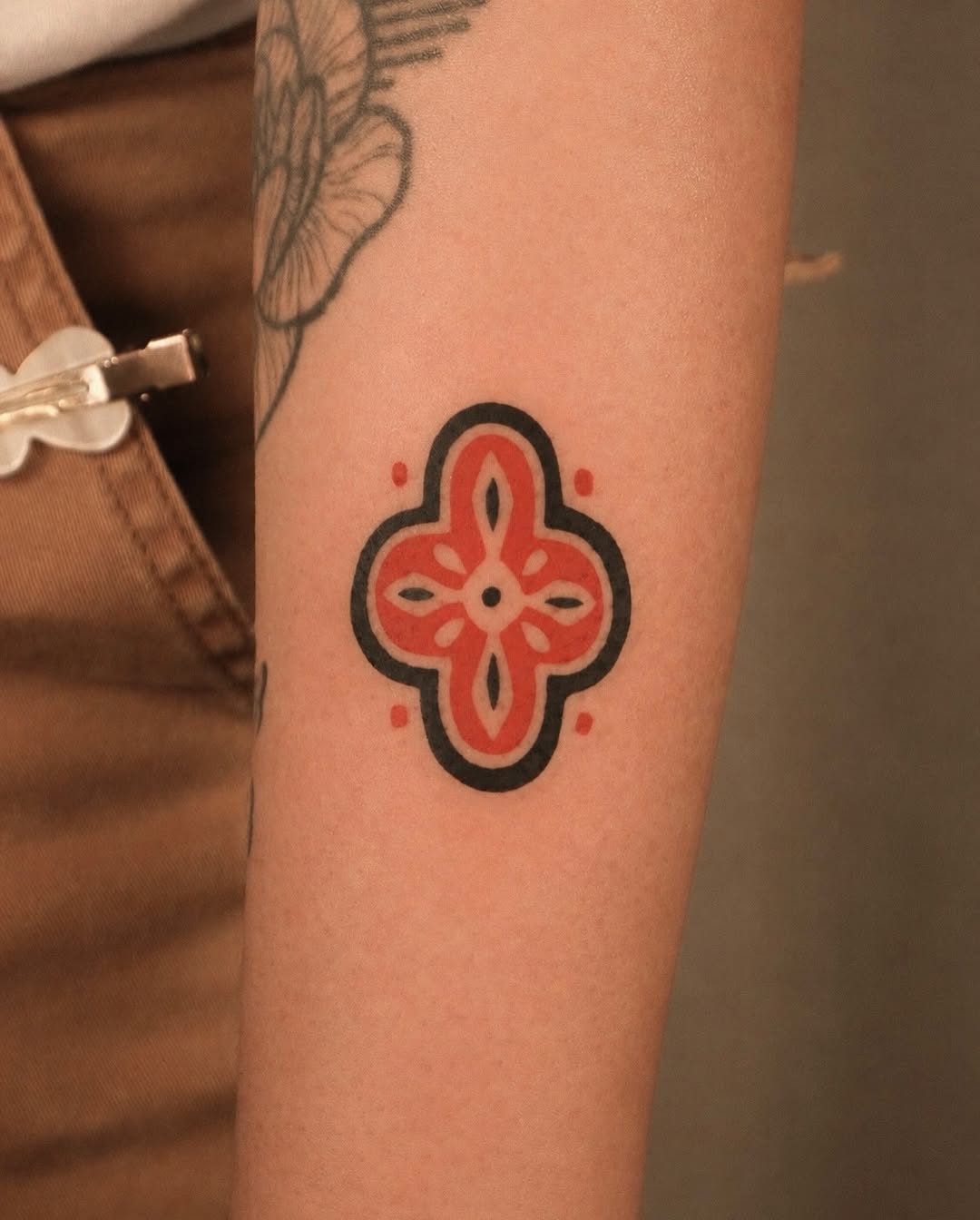 Tattoo by @wabisabi_ttt — illustrative, geometric