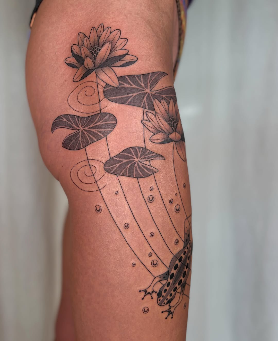 Tattoo by @annasagetattoos — black_and_grey