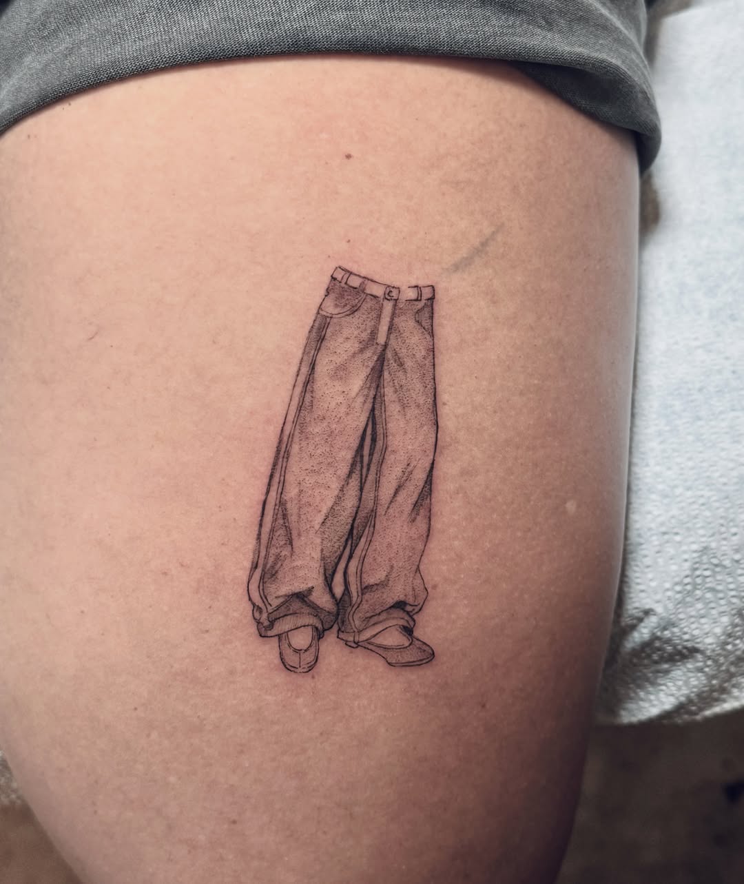 Tattoo by @jaqui.sieras — fine_line, realism