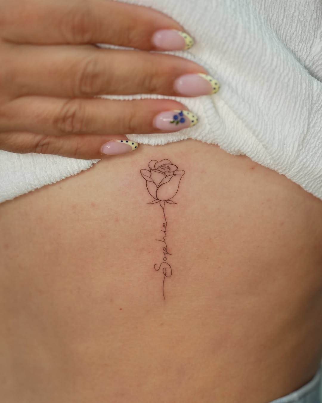 Tattoo by @moni.tattoos β fine_line, lettering_script