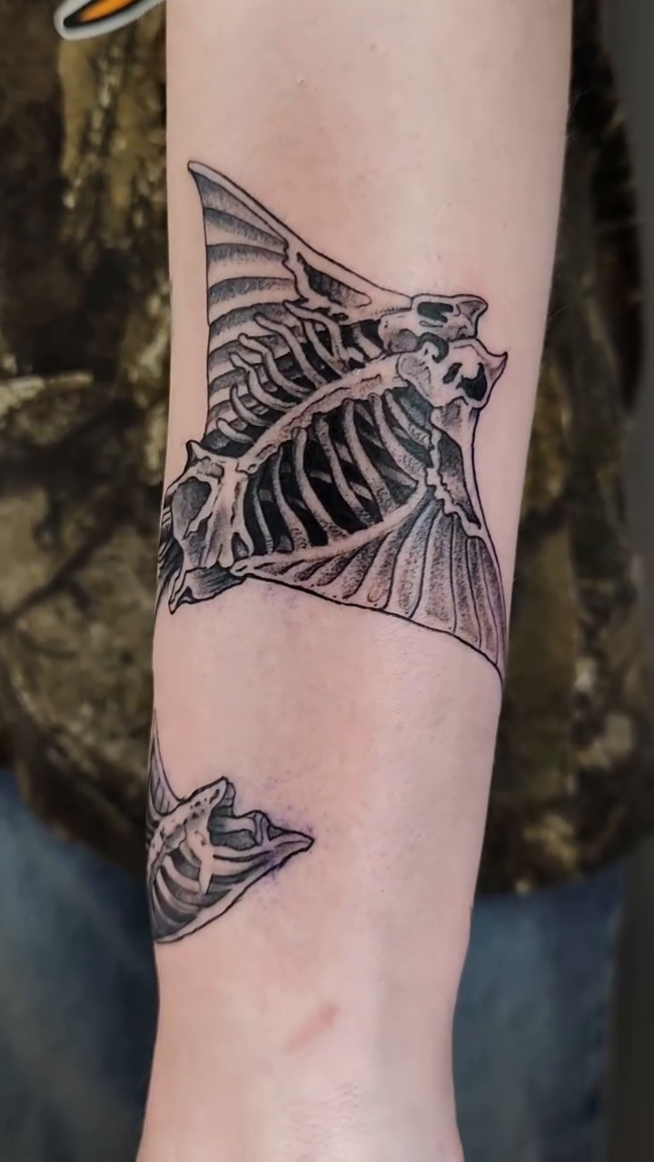Tattoo by @art.by.robyn — black_and_grey, realism