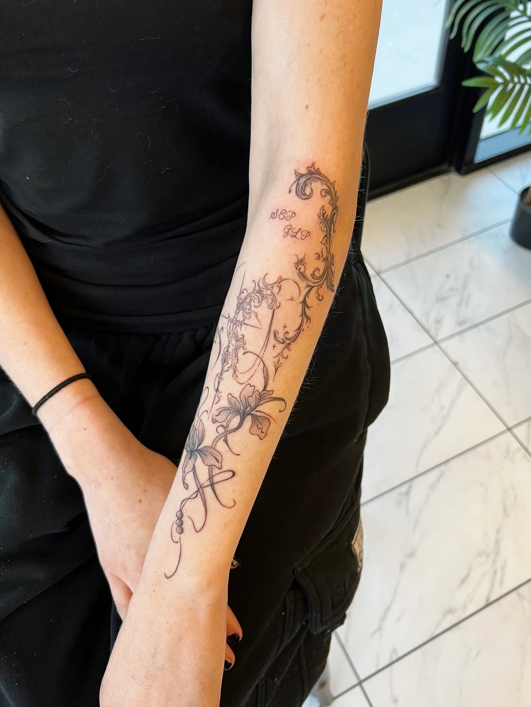 Tattoo by @z._.b_ink — fine_line, illustrative