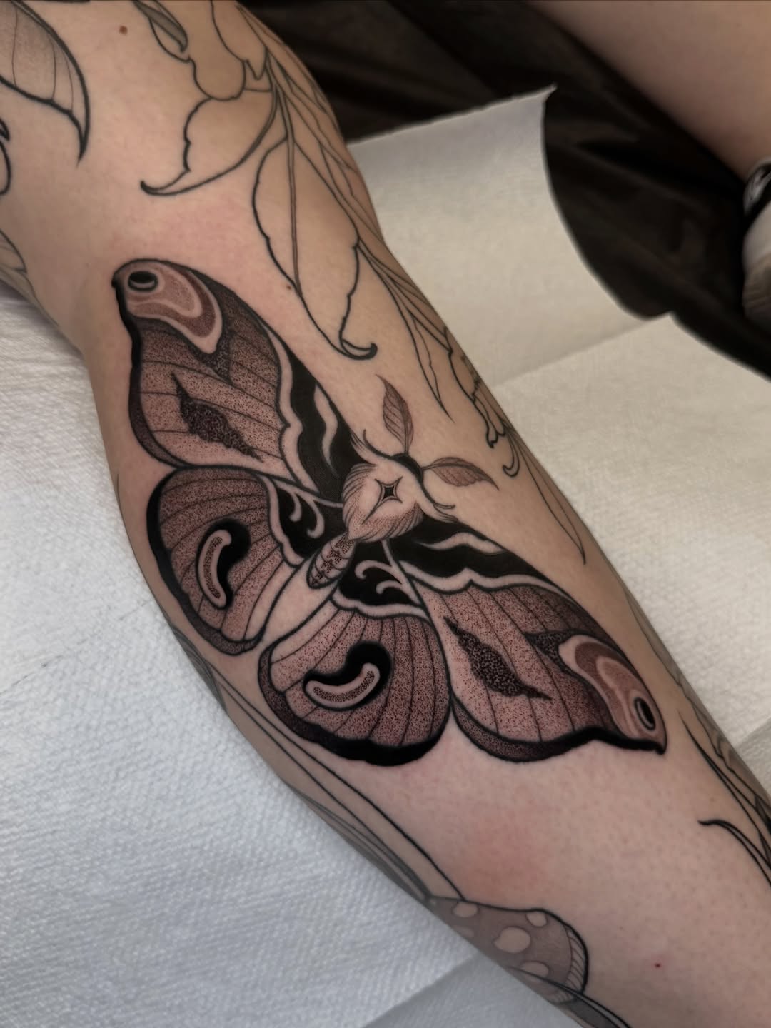 Tattoo by @robbiepina — black_and_grey, dotwork