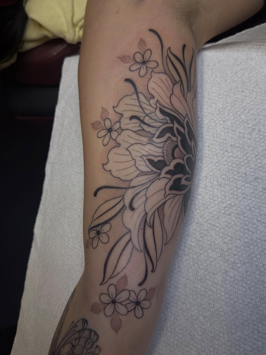 Tattoo by @tiffany.btattoos — dotwork, black_and_grey