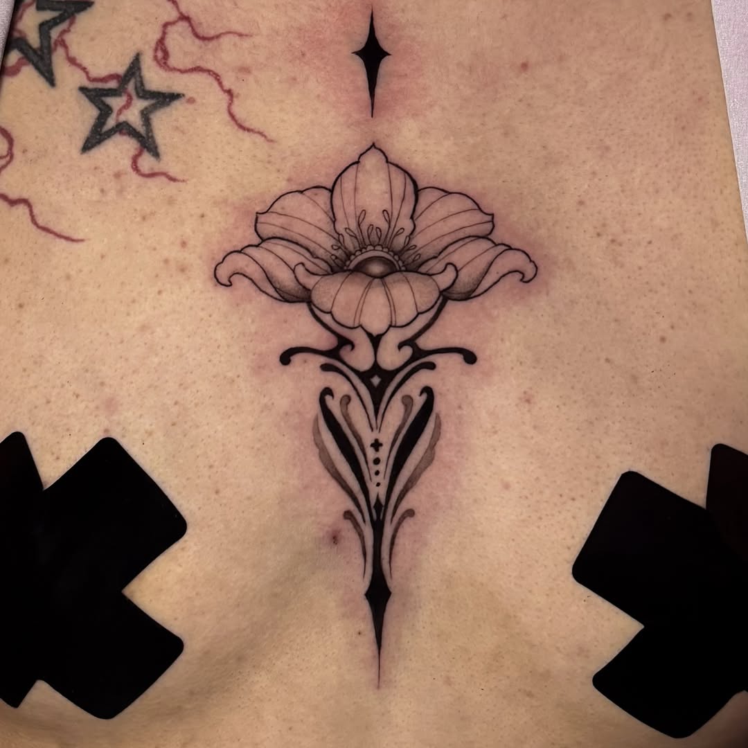 Tattoo by @brisiainks โ black_and_grey