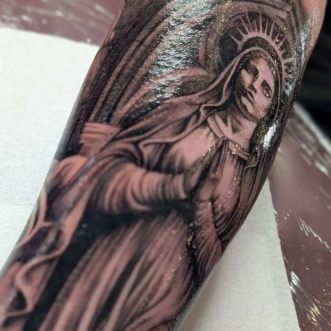 Tattoo by @y_i_n_k — black_and_grey, realism