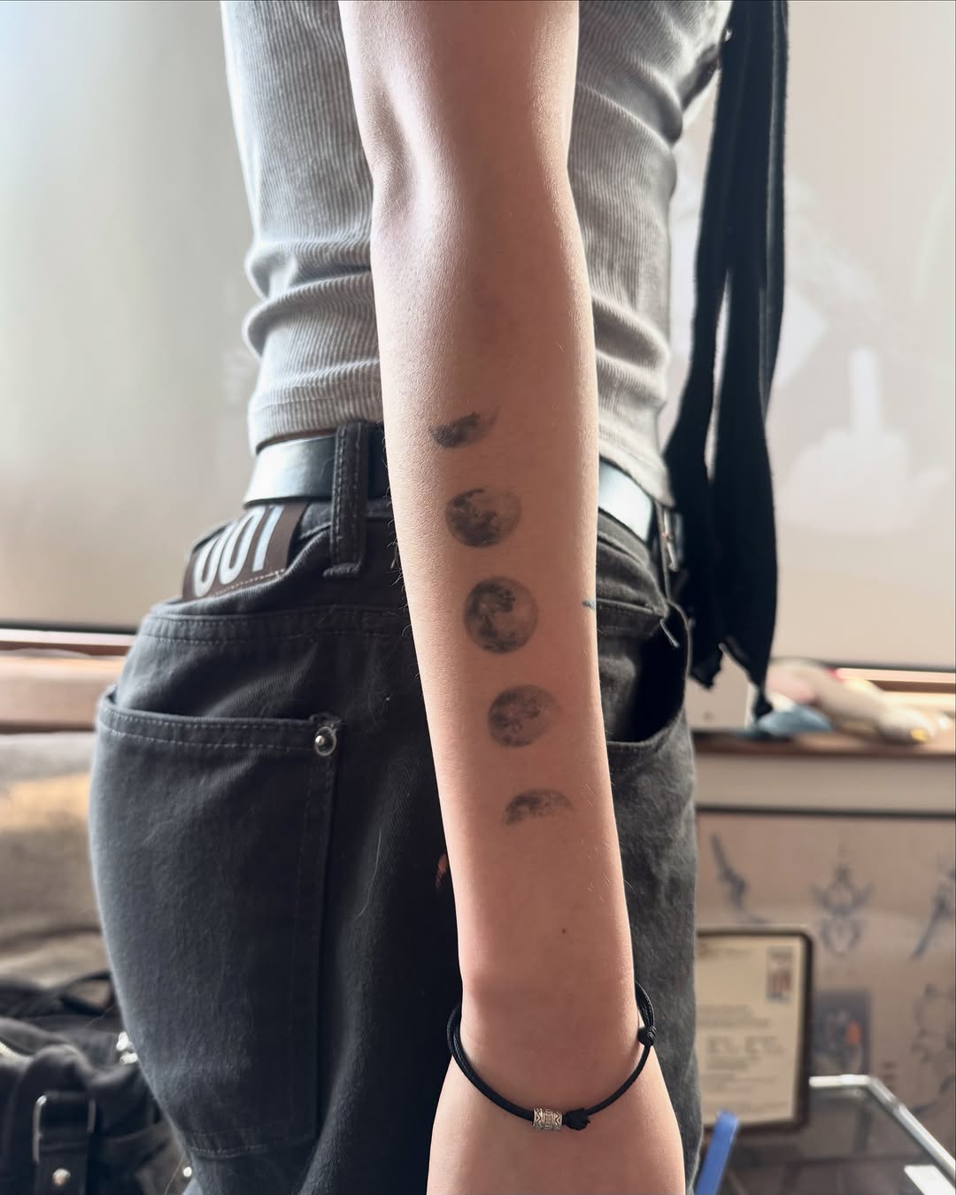 Tattoo by @roniblack_tt — black_and_grey, fine_line