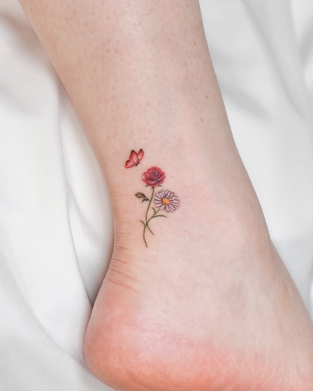 Tattoo by @yous_tattoo — fine_line