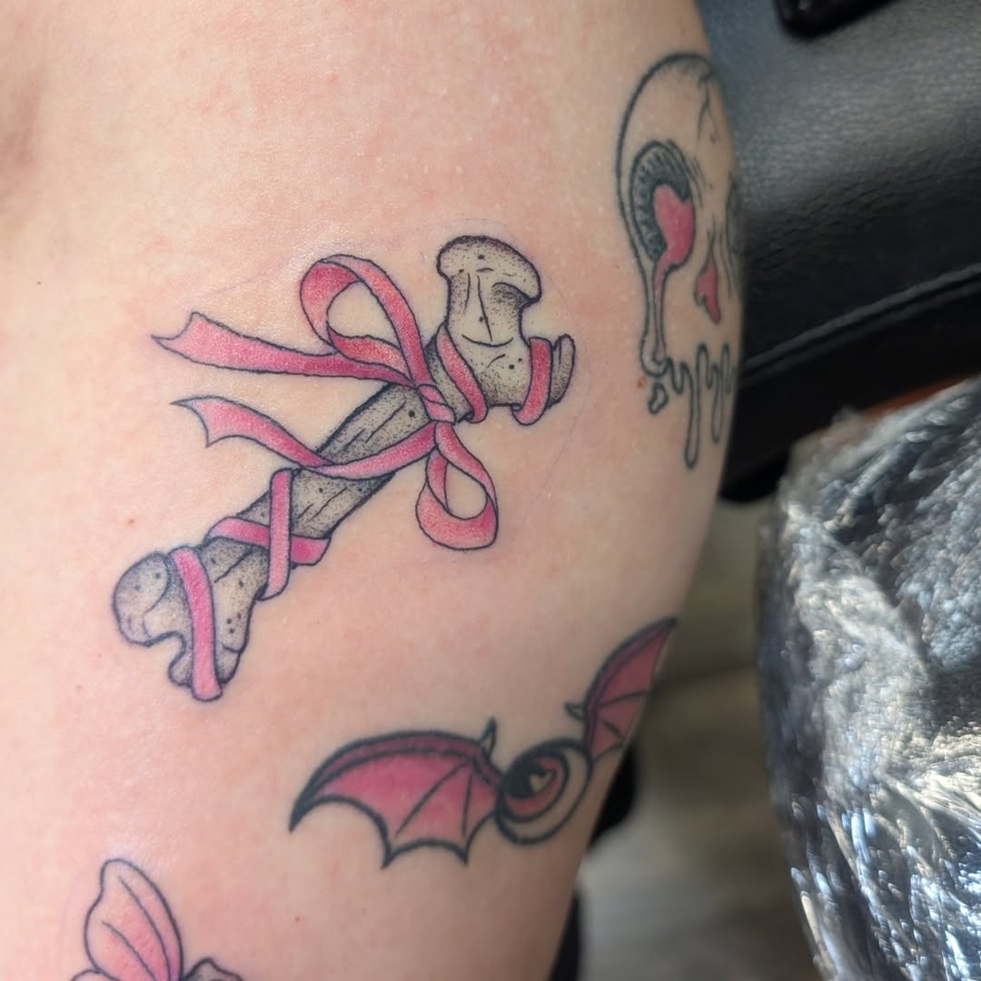 Tattoo by @taliaz_tattoos โ new_school