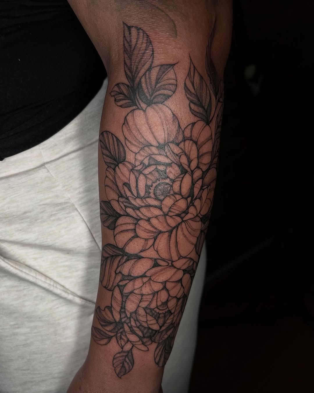 Tattoo by @dee.louisee — fine_line, black_and_grey