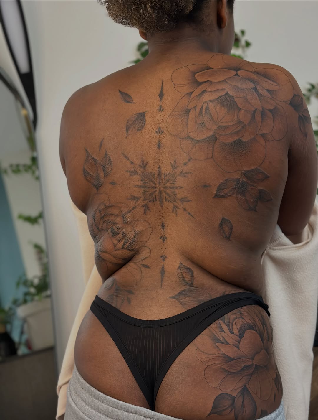 Tattoo by @vreevestattoo — black_and_grey, realism