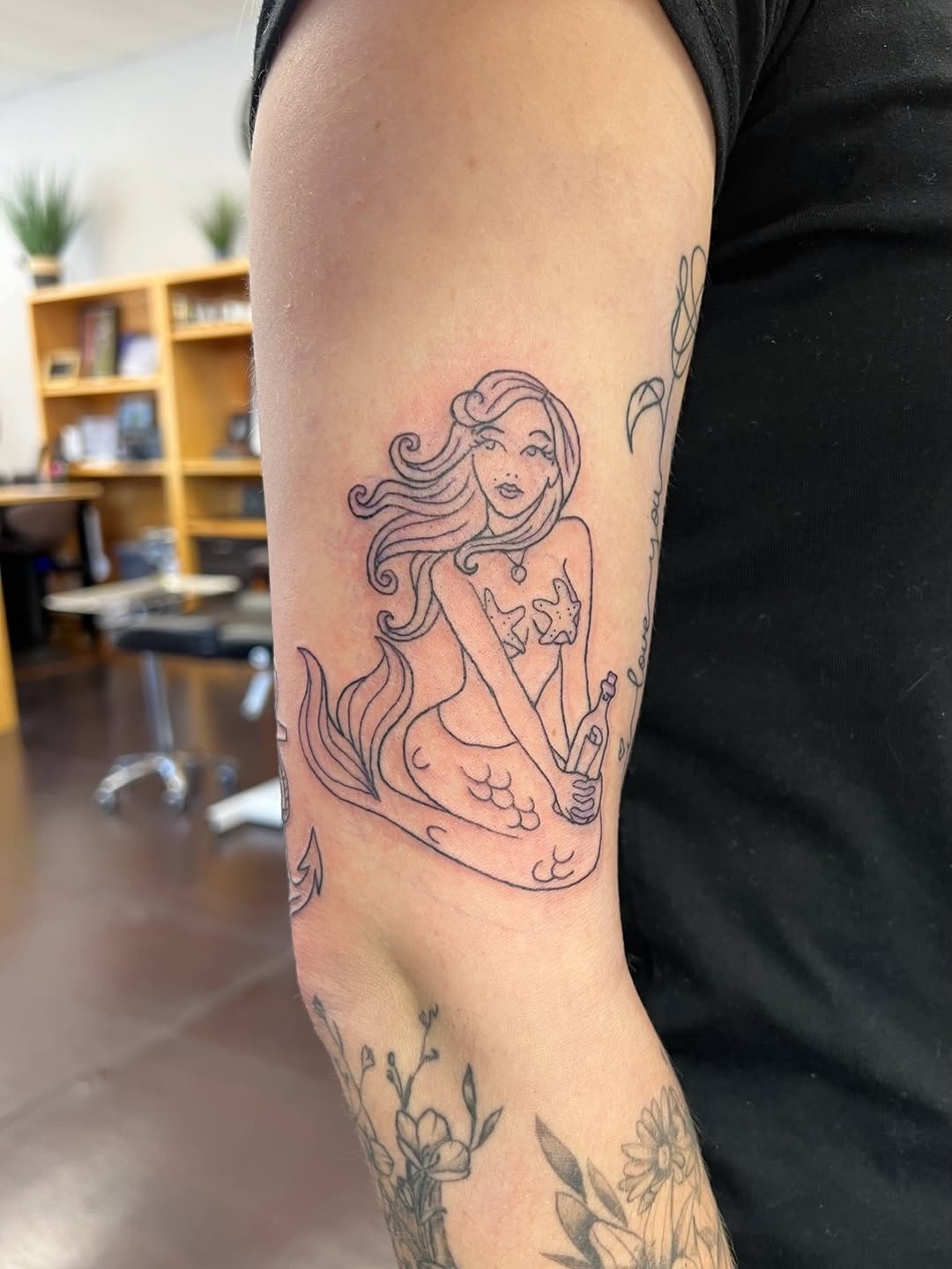 Tattoo by @lilylaurilatattoos β fine_line