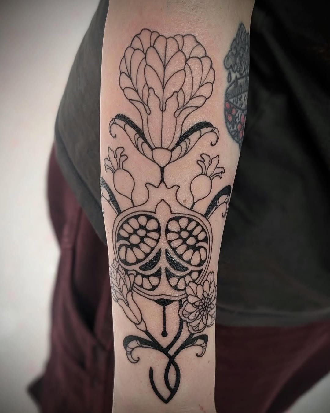 Tattoo by @rhitattoos โ blackwork