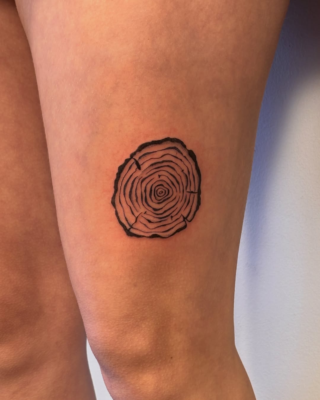Tattoo by @maddietattie โ fine_line