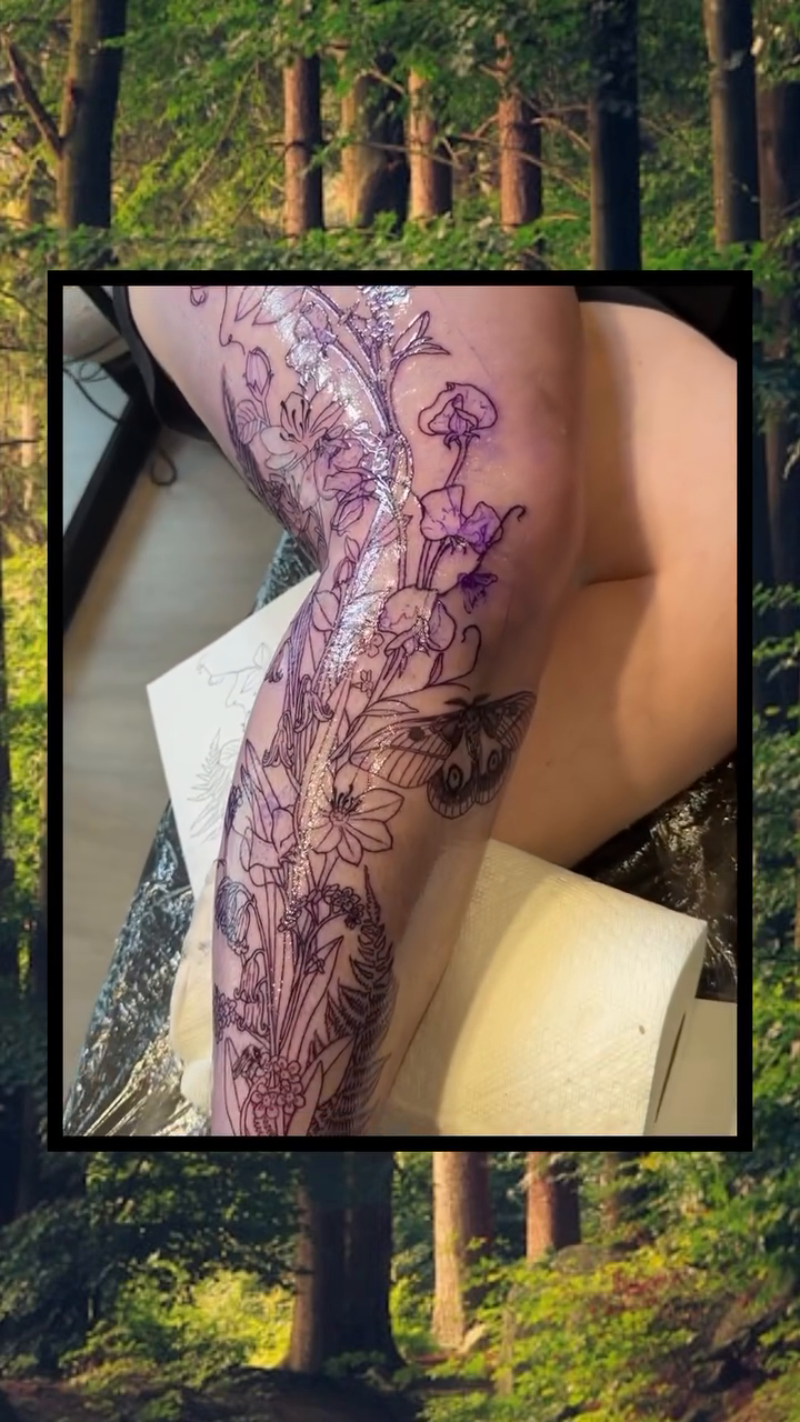 Tattoo by @rrred_honey_tattoo — illustrative, dotwork