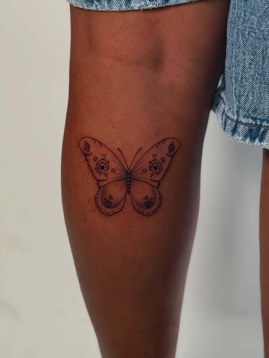 Tattoo by @tattedwithjaz — fine_line, minimalist