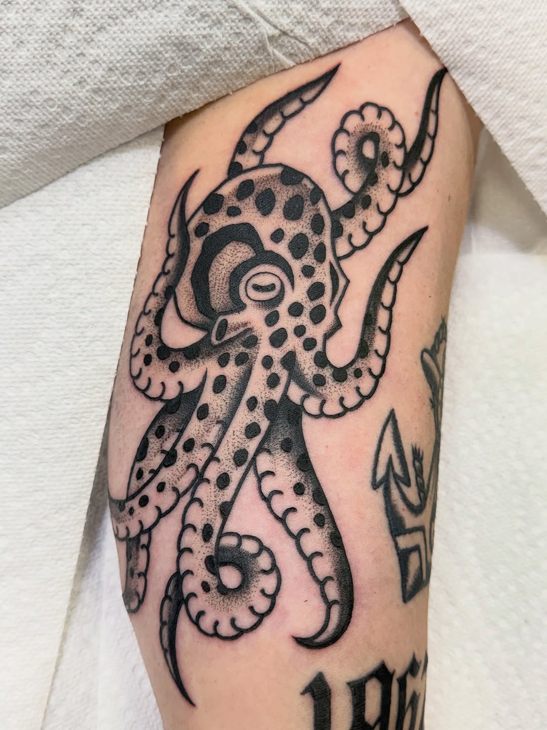 Tattoo by @inkedbyjenna — american_traditional, blackwork