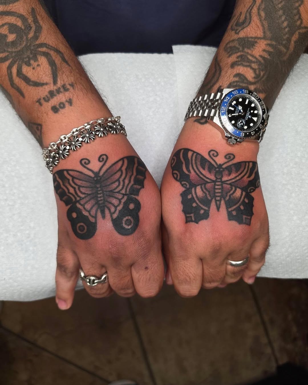 Tattoo by @angelhandstattoo โ blackwork