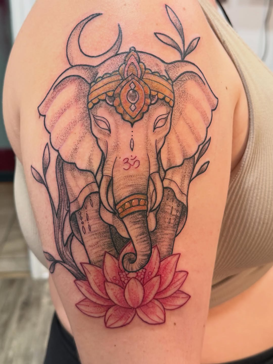 Tattoo by @honeysucktattoo โ dotwork, black_and_grey
