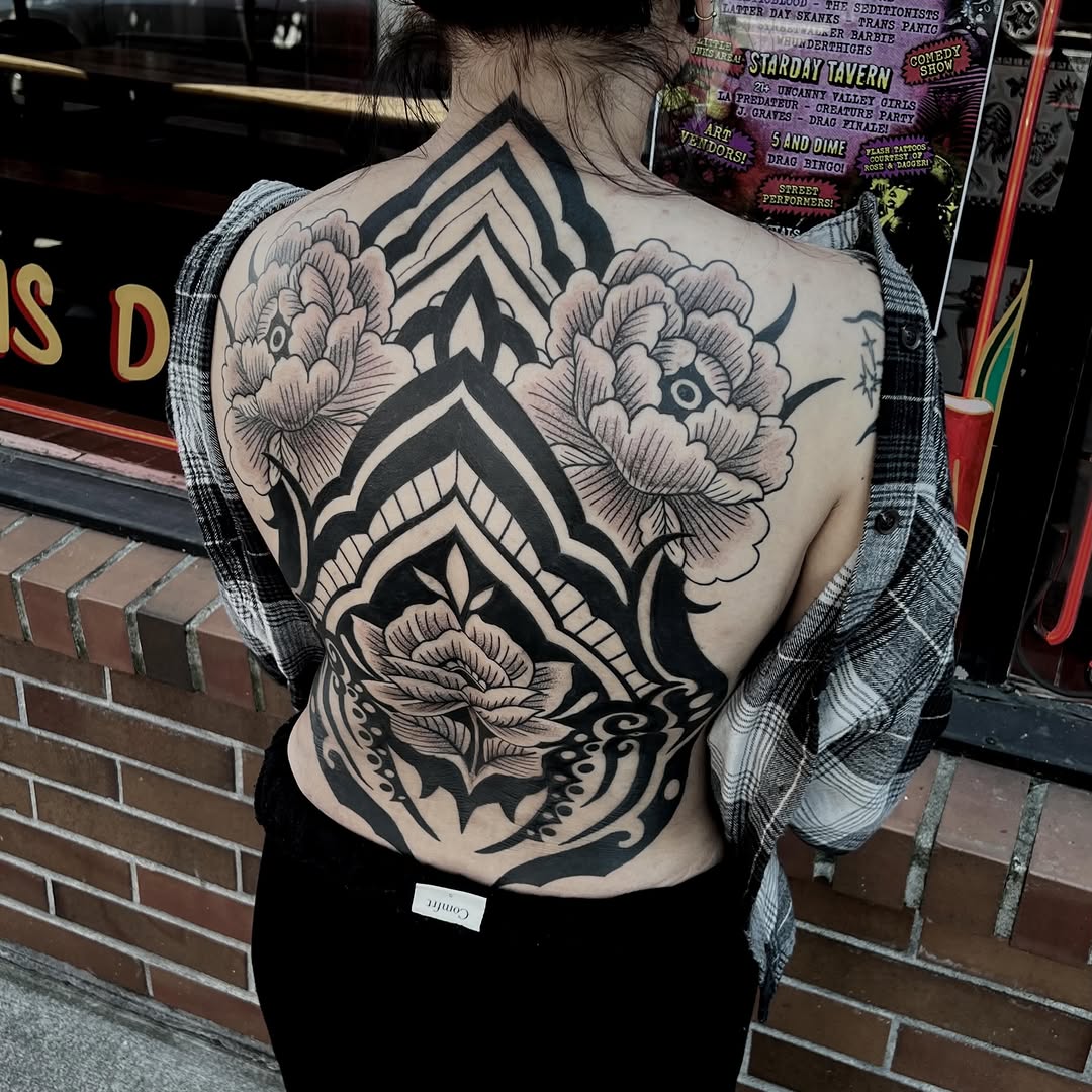 Tattoo by @joncrooktattoo โ japanese_irezumi, blackwork